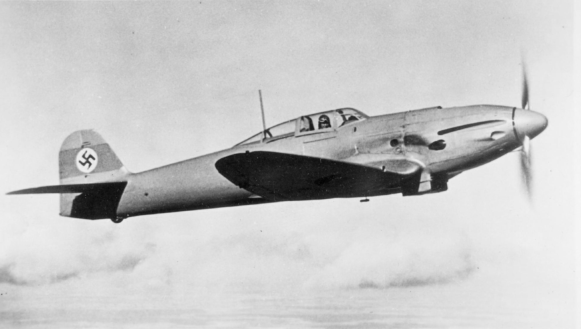 Le Heinkel He 112 a été conçu par les frères jumeaux Walter et Siegfried Günter. Finalement ce sera le Bf 109 qui sera sélectionné pour la Luftwaffe. -