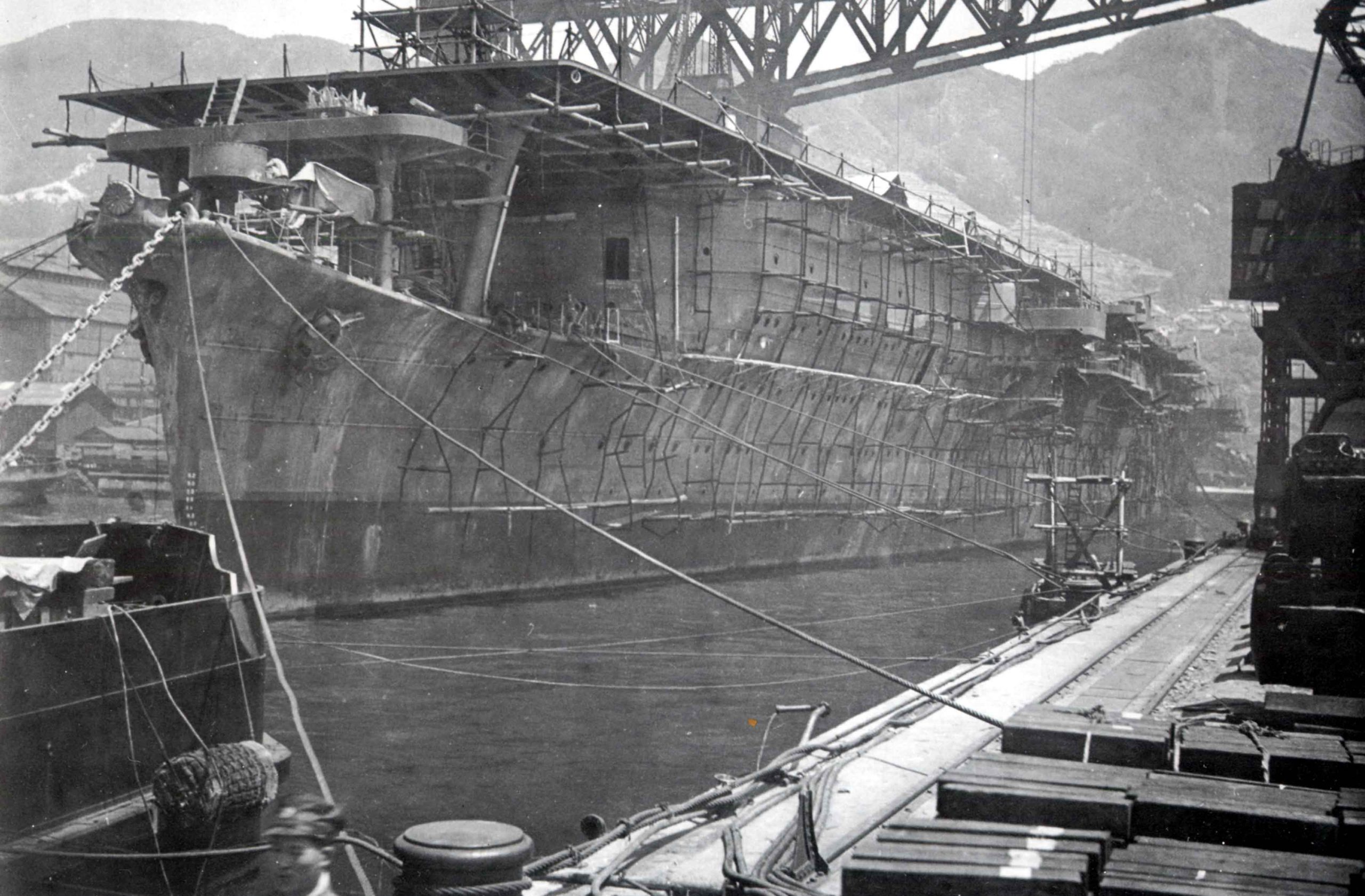 Le Sōryū en construction à l'arsenal naval de Kure (1937) -- Photo 広島県呉市海事歴史科学館所蔵品 -