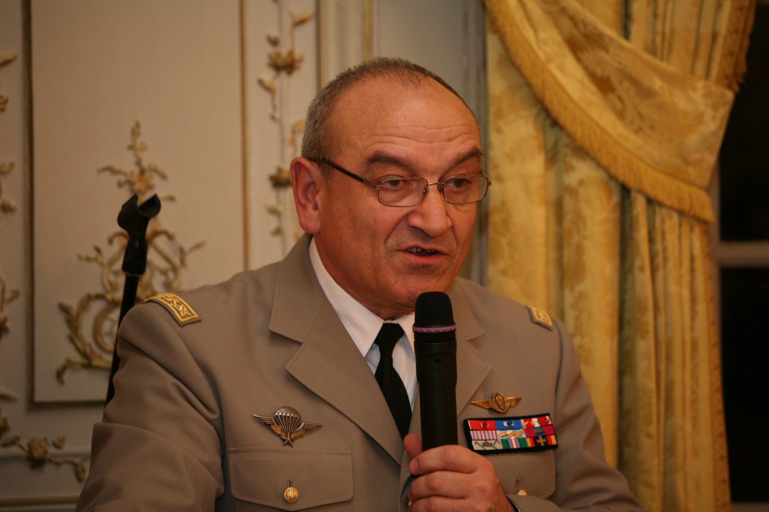 Le général Elrik Irastorza, Chef d'État-major de l'Armée de Terre (CEMA) -- Photo © Joël-François Dumont. -