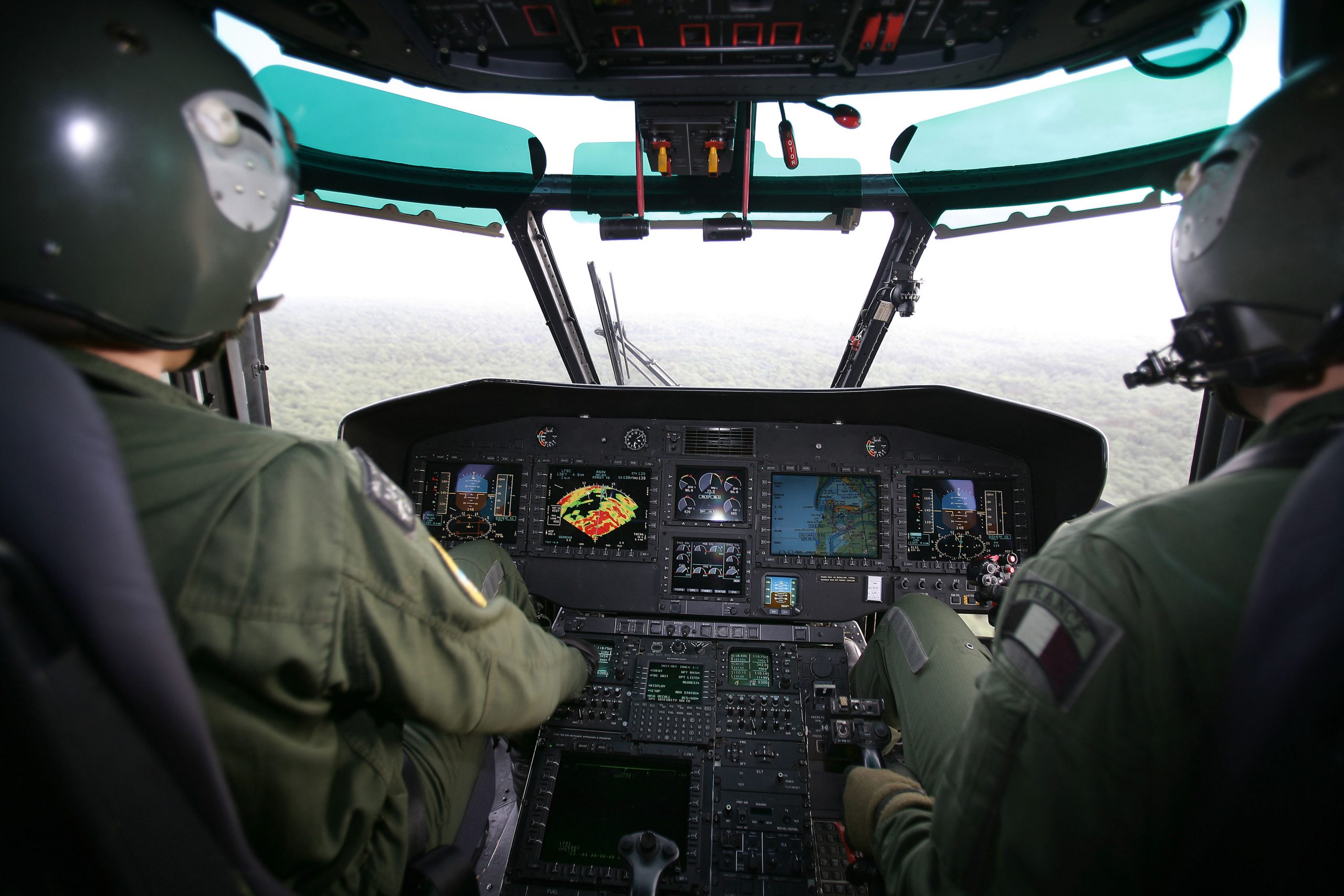 Cockpit de l'EC-725 -- Photo Eurocopter © M. Travers.3 -