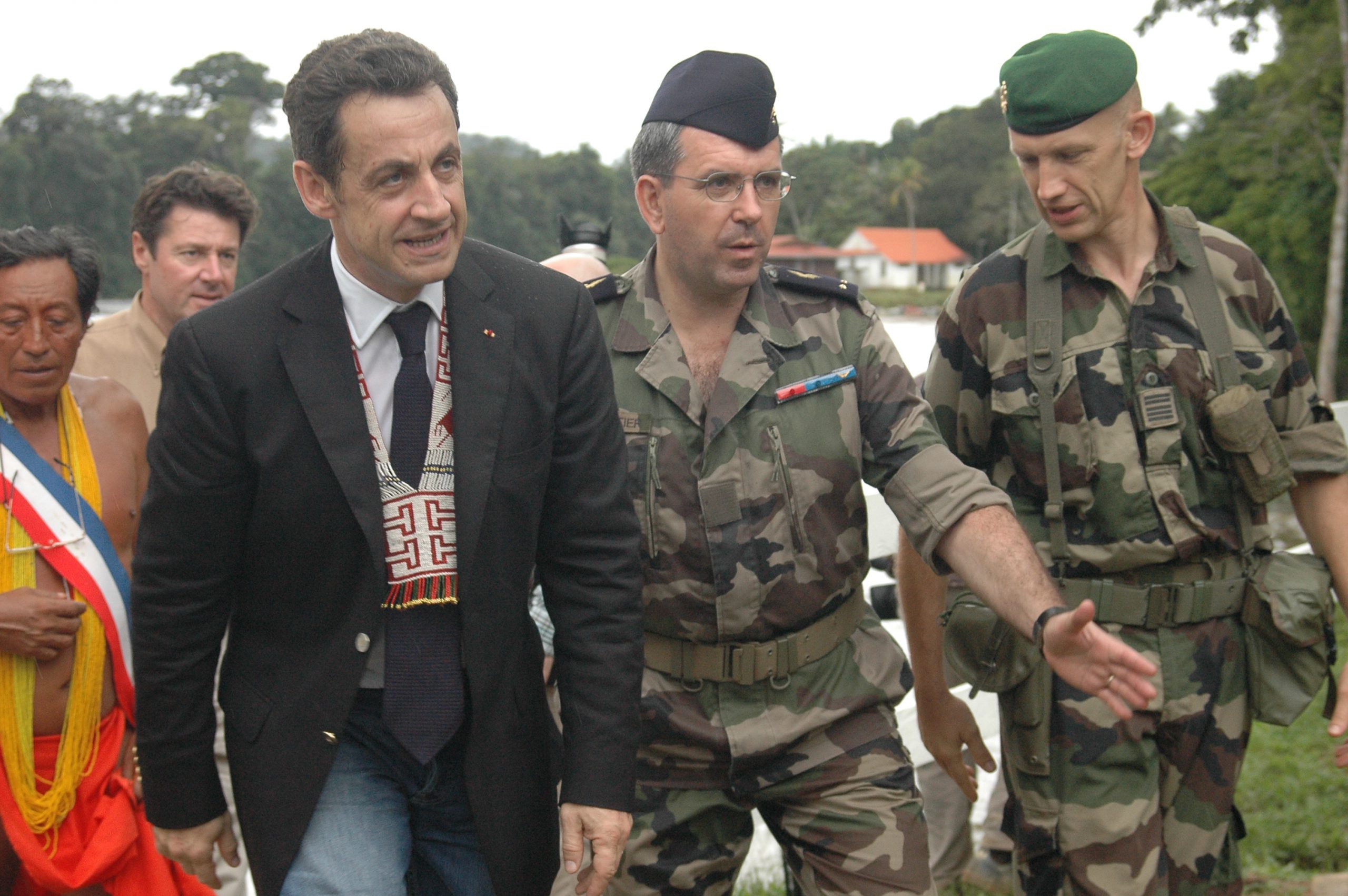 Visite du président Sarkozy en Guyane -- Photo © COMSUP. -