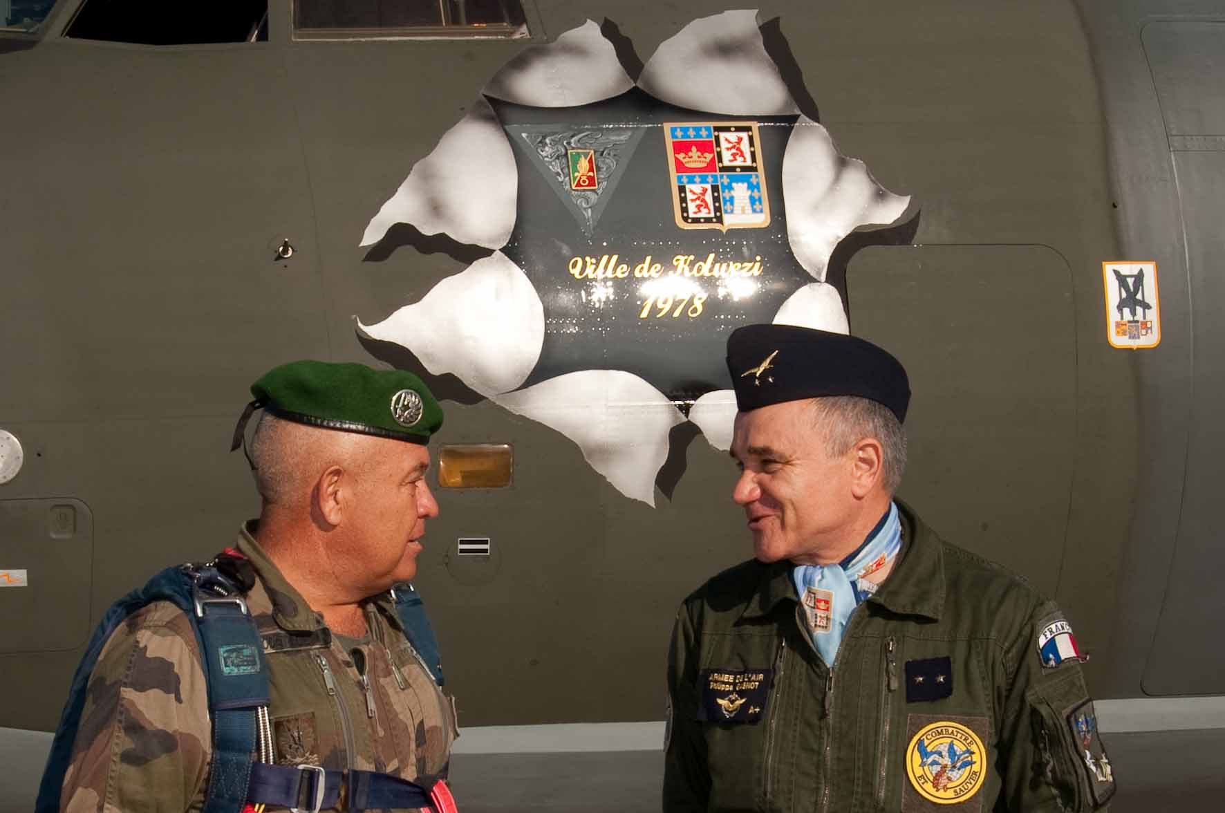 Le major Rodet-Loew, ancien du 2e REP avec le général Gasnot -- Photo © Armée de l'Air. -