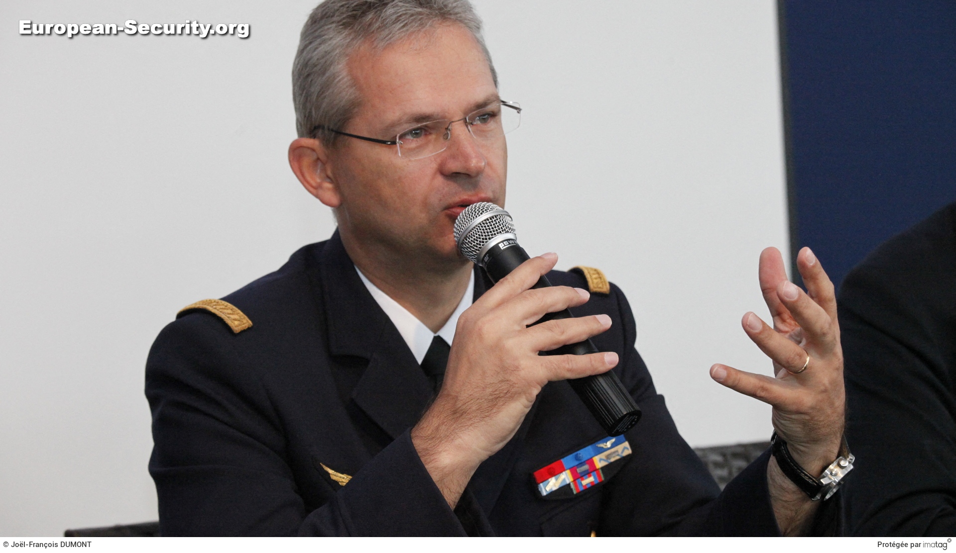 Le général d'armée aérienne Denis Mercier, chef d'état-major de l'armée de l'Air -- Photo © Joël-François Dumont. -