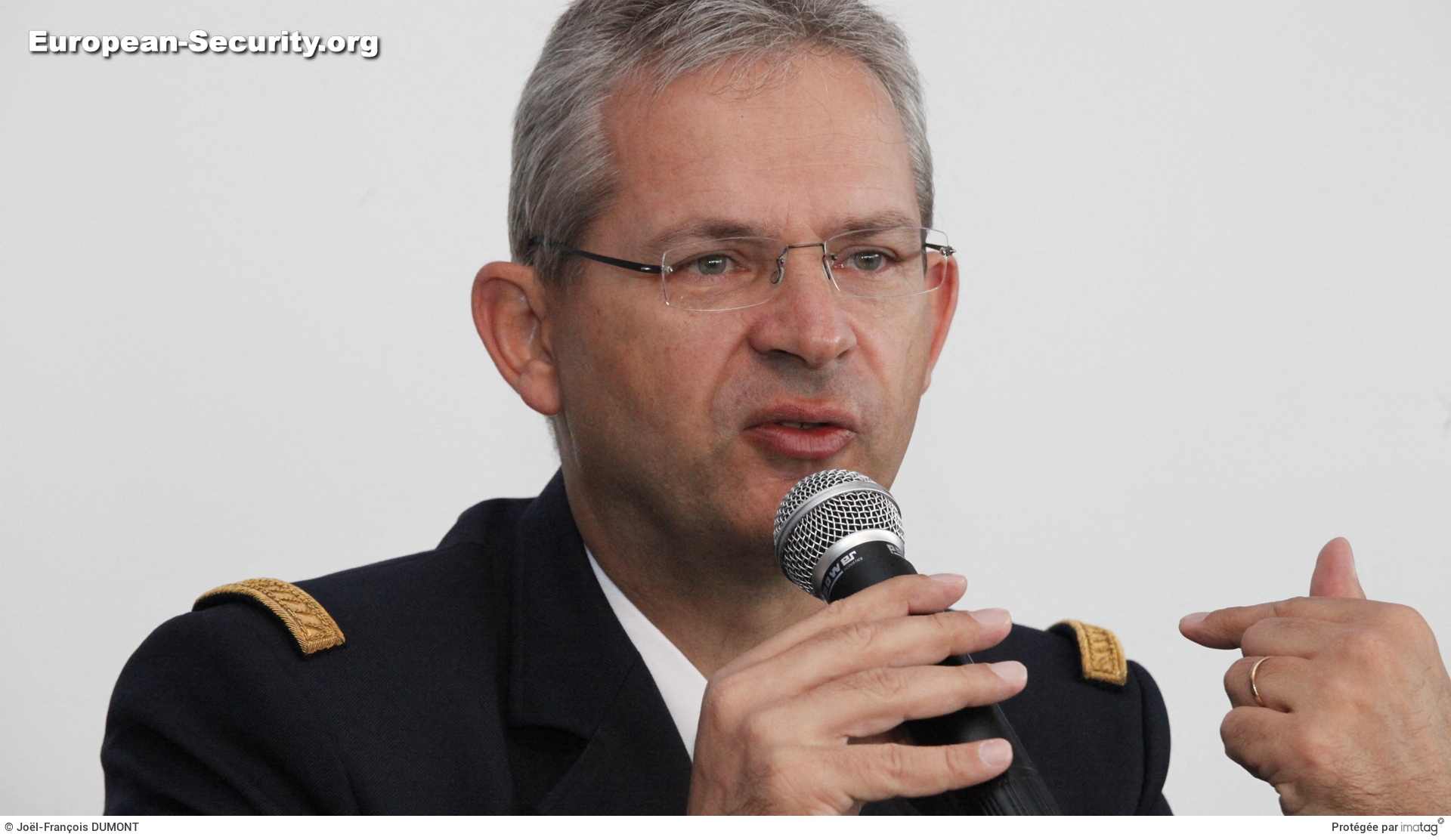 Le général d'armée aérienne Denis Mercier, chef d'état-major de l'armée de l'Air -- Photo © Joël-François Dumont. -
