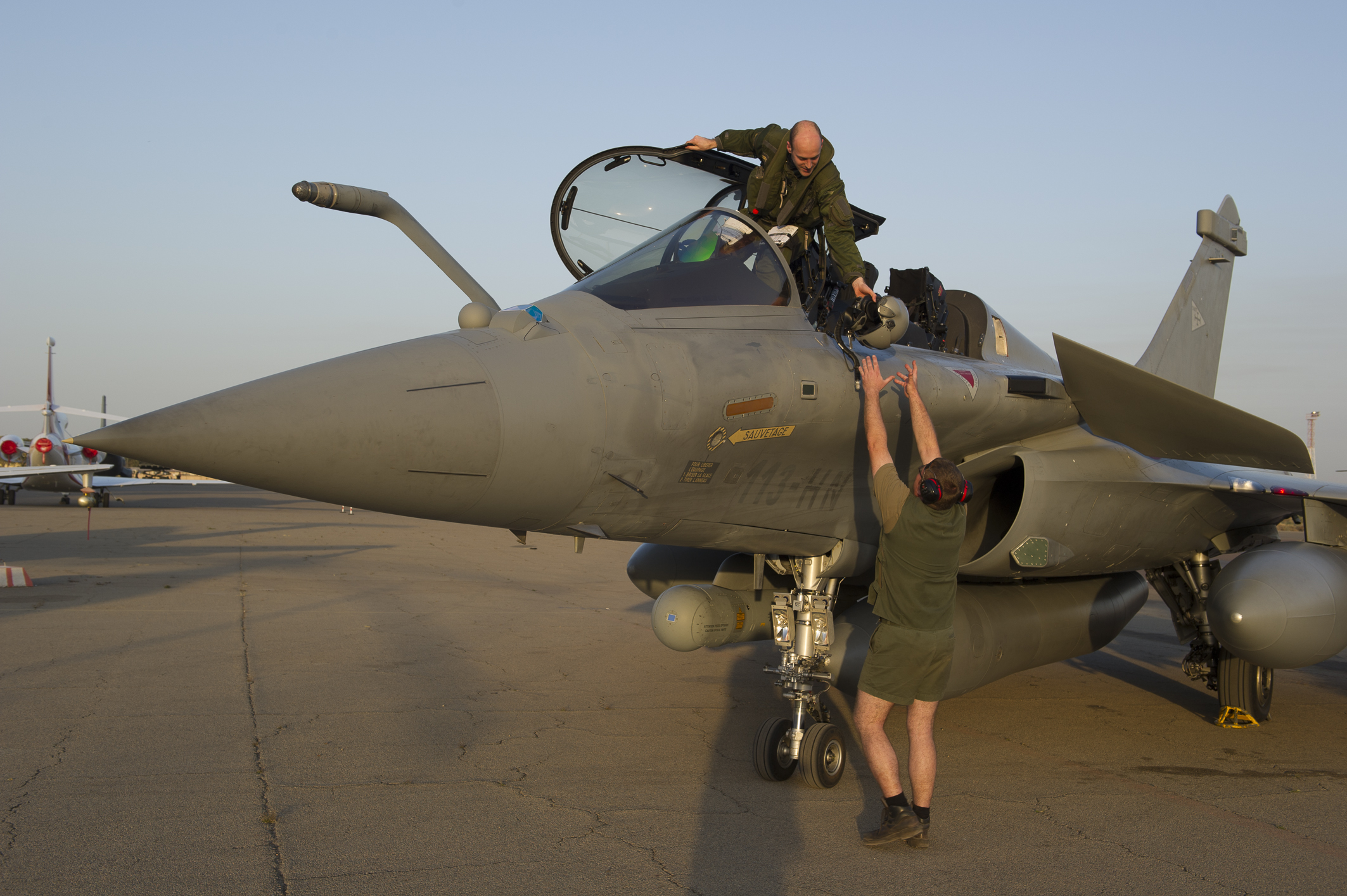 Retour de mission à N'Djamena après huit heures de vol -- Photo Armée de l'Air © EMA. -