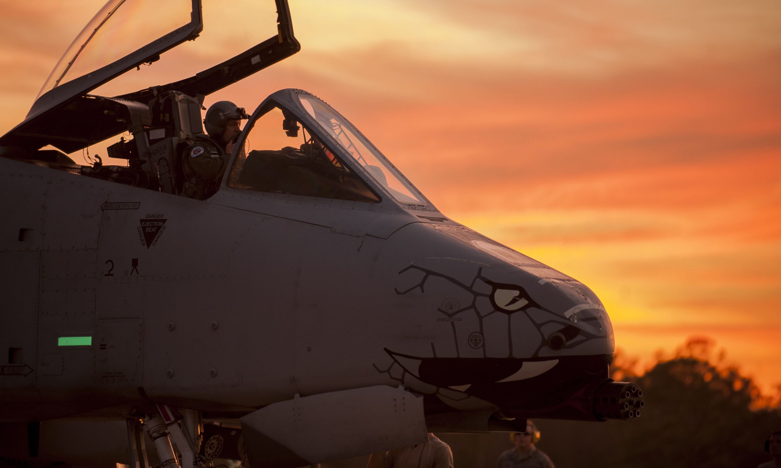 An A-10C Thunderbolt II pilot from the 163rd Fighter Squadron, and crew chiefs from the 122nd Fighter Wing, prepare for takeoff during Operation Guardian Blitz at MacDill Air Force Base, Fla., Jan. 23, 2018. Guardian Blitz is a two-week joint exercise to improve service interoperability for combat search and rescue and close air support. Indiana Air National Guard photo by Staff Sgt. William Hopper. -