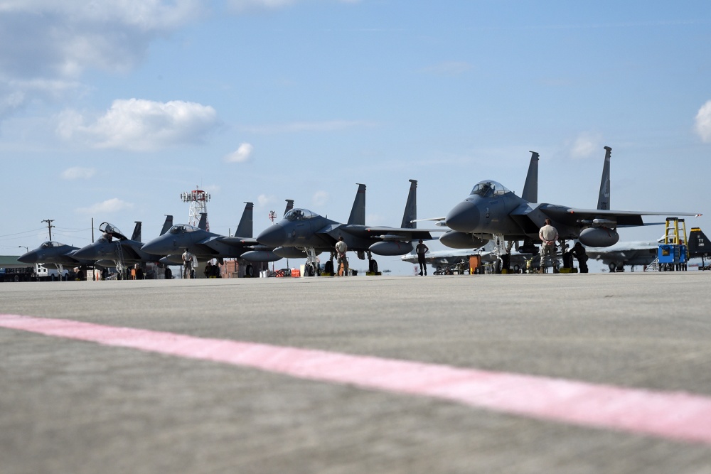 Members of the 142nd Fighter Wing participate in the Sentry Savannah 17-2 exercise at Air Dominance Center, Savannah, Ga., Feb. 2, 2017. Sentry Savannah is a joint aerial combat training exercise hosted by the Georgia Air National Guard, and is the Air National Guard's largest fighter integration, air-to-air training exercise encompassing 4th- and 5th-generation aircraft. Air National Guard photo by Air Force Senior Master Sgt. Shelly Davison. -