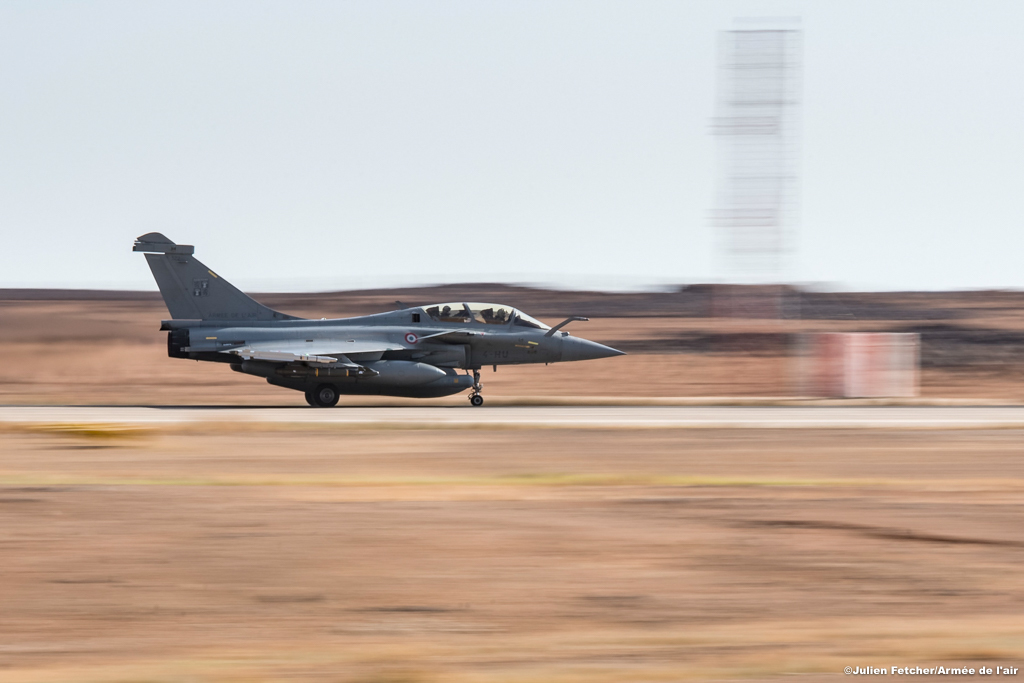 Rafale décollant de la BAP du Levant pour une mission d’appui aérien -- Photo Julien Fechter © Armée de l’air. -