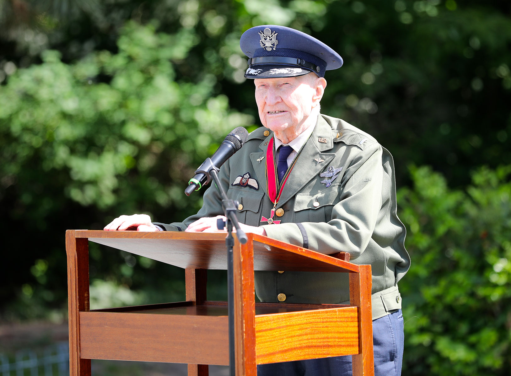‘Candy Bomber’ Passes Away at 101 European Security