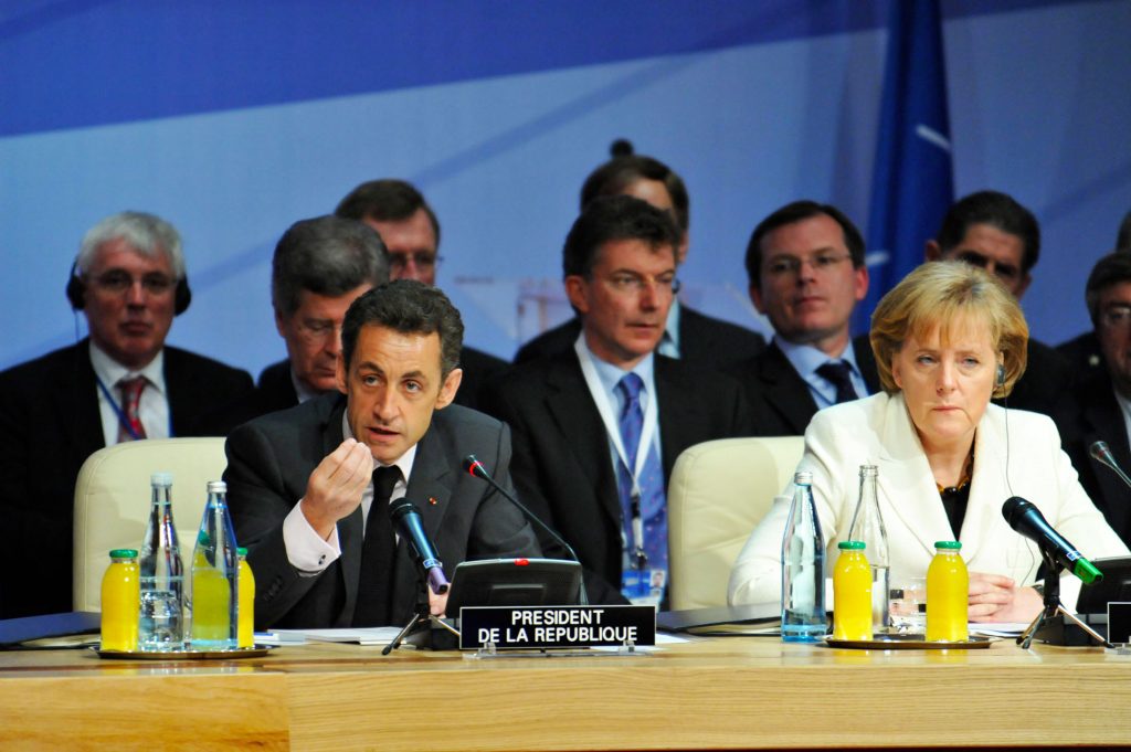 Sarkozy Merkel à Bucarest