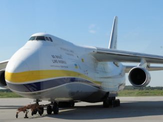 Antonov 124(100 à Leipzig — Photo © Joël-François Dumont