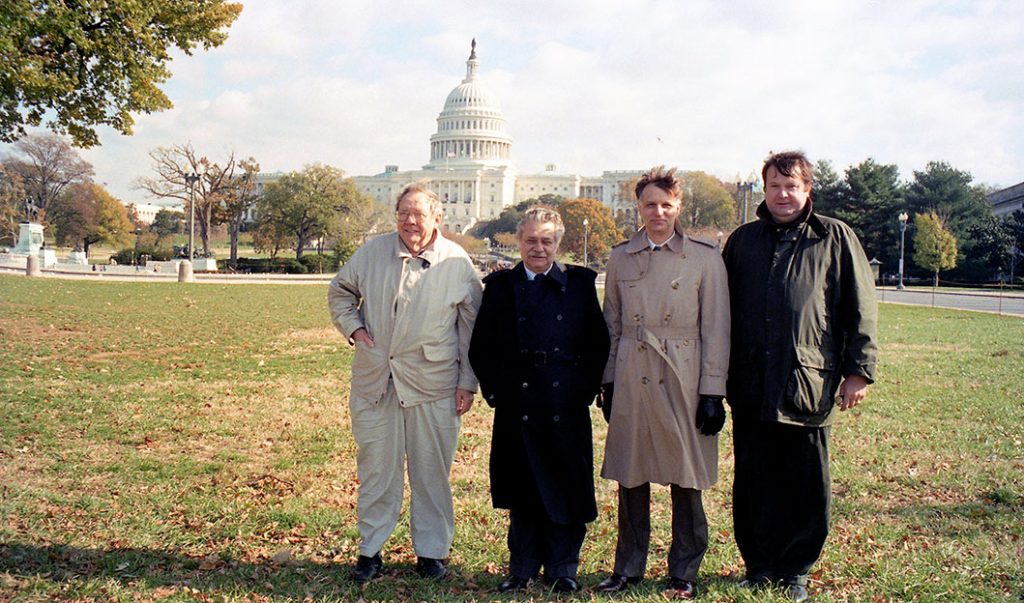 Michael Ledeen, Herbert Romerstein, Todd Leventhal et Joël-François Dumont — Photo Pat Romerstein © European-Security