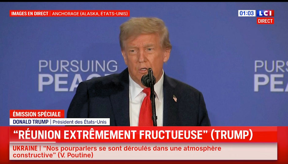 Donald Trump fuier de lui à Anchoirage