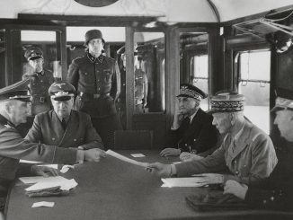 Bundesarchiv_— Le 22 juin 1940, l’armistice est signé en forêt de Compiègne — Photo Bindesarchiv