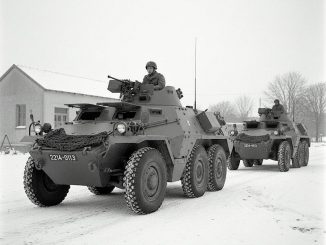 Manœuvres du P.A.M. avec le 17e RGP (02.1986) — Archives © Gendarmerie Nationale (Berlin)