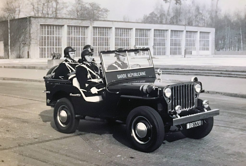 Jeep d'escorte de la Garde républicaine à Berlin — Archives © Gendarmerie Nationale (Berlin)