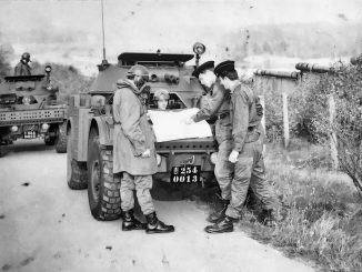 Une patrouille le long du mur — Archives © Gendarmerie Nationale (Berlin)