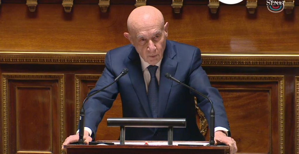 - Claude Malhuret 04 -