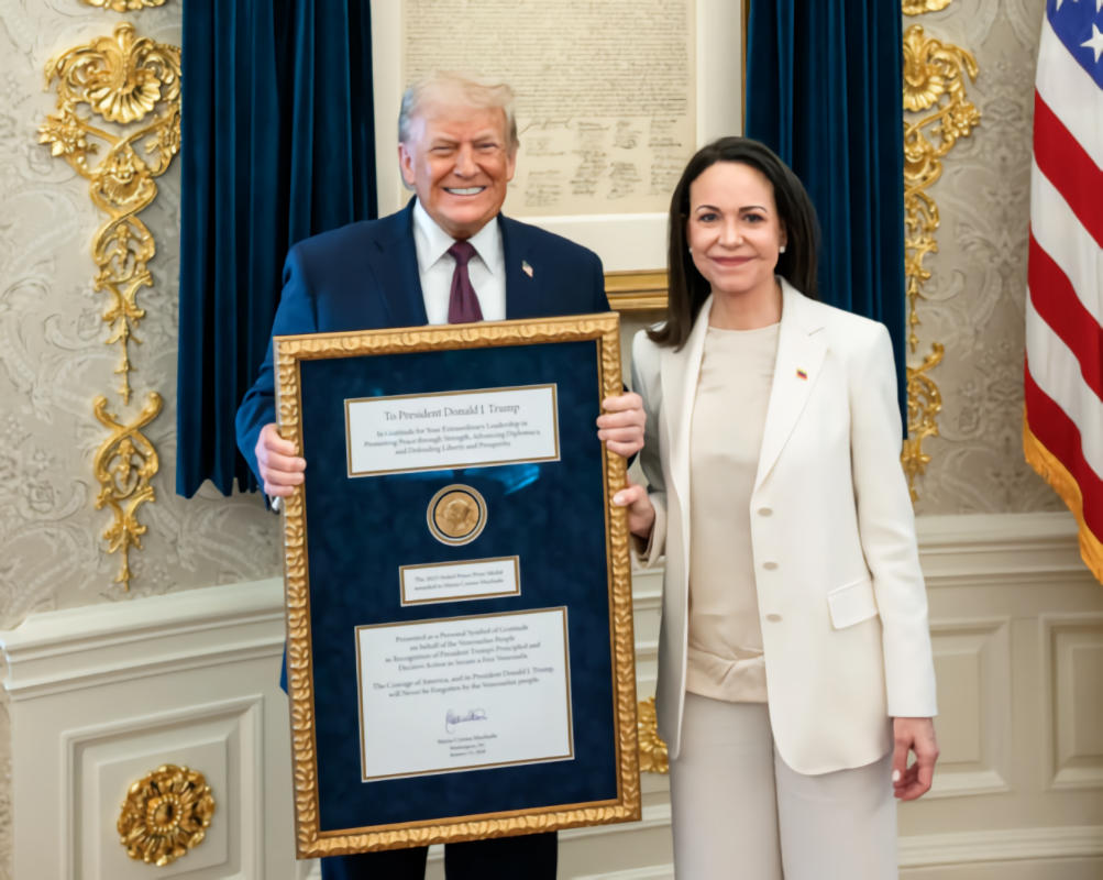 Donald Trump & Mme Machado © White House Photo / Daniel Torok