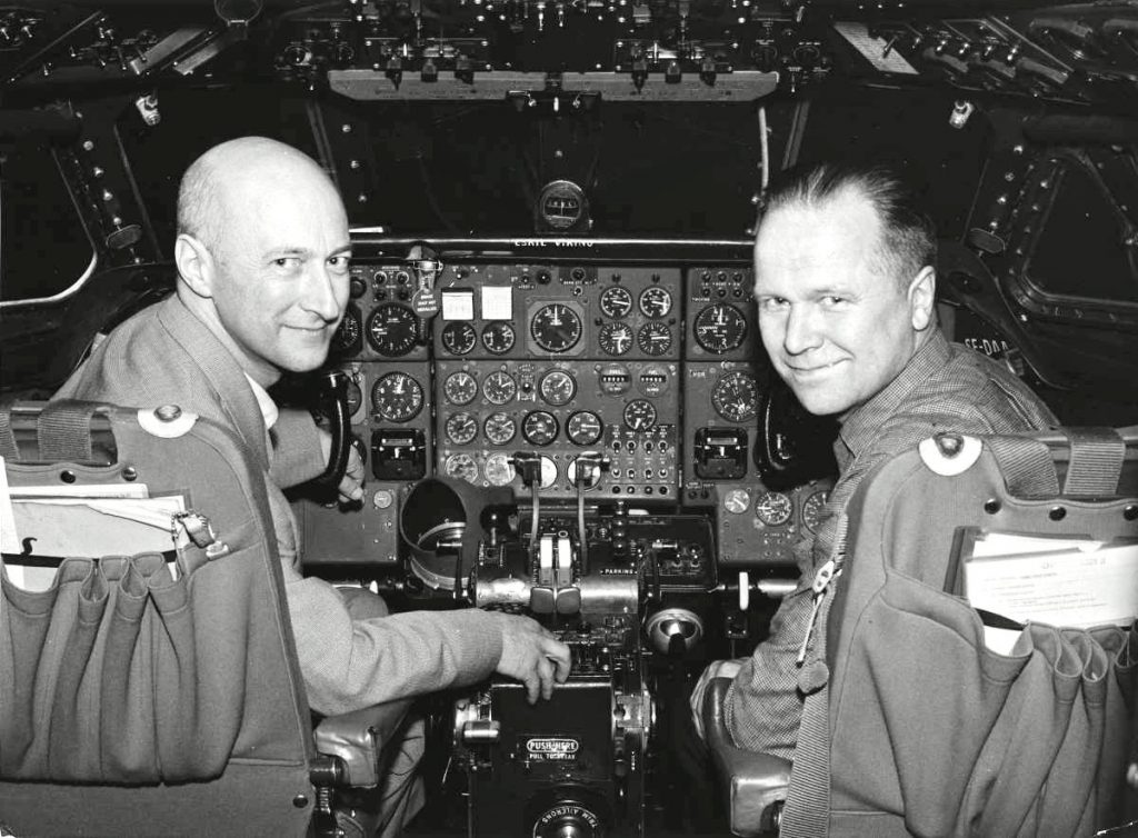 Pilotes finlandais Olli Puhakka et Olavi Siirilä dans une Caravelle SE 210 de SAS (1960) — Photo © Wikipedia