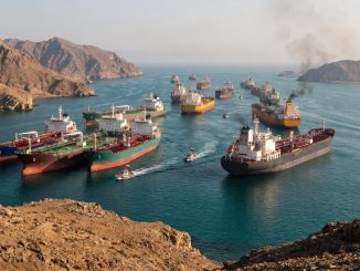 Pétroliers à l'arrêt dans le détroit d'Ormuz — Photo © European-Security