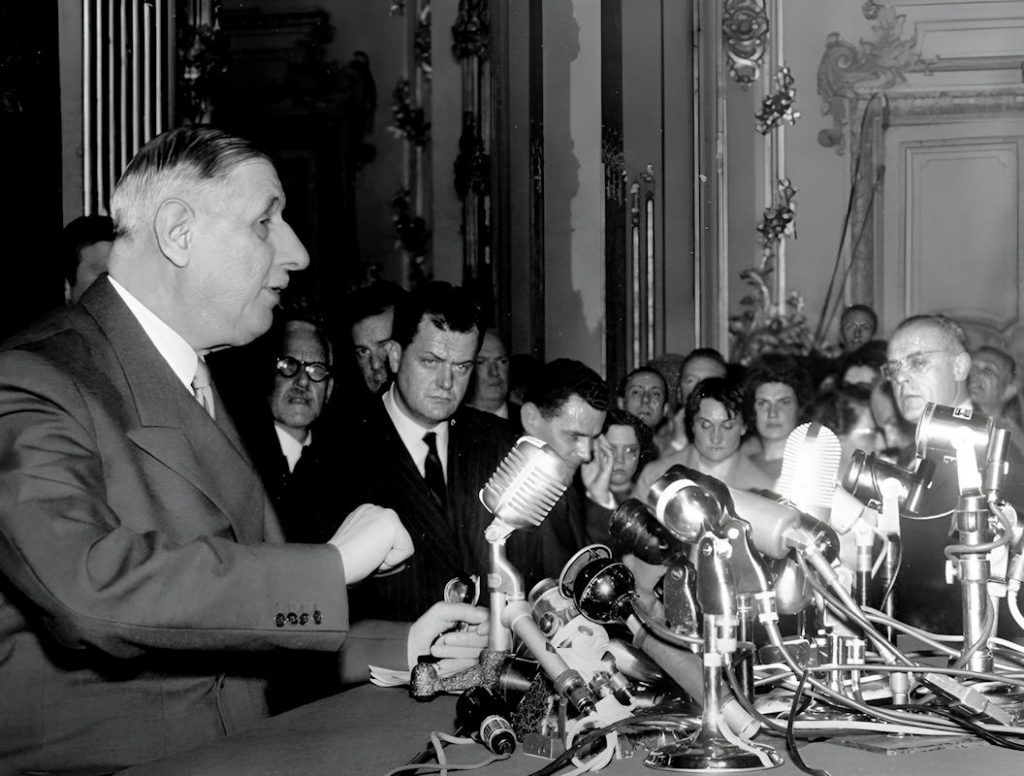 - 19 mai 1958 General de Gaulle au palais dOrsay Photo Fondation CdG 1 -