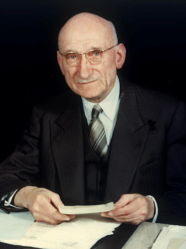 - Robert Schuman 1958 European Union 1a Robert Schuman en 1958 Photo © European-Union